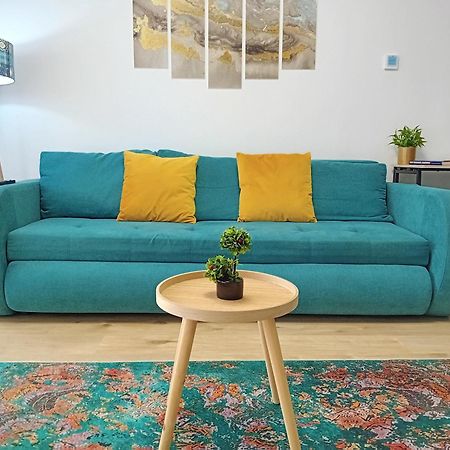 Sunshine - New & Quiet 1Br Apt, Business Area, Close To Airport, Highway A3, Subway Bukarest Kültér fotó