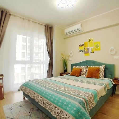 Sunshine - New & Quiet 1Br Apt, Business Area, Close To Airport, Highway A3, Subway Bukarest Kültér fotó